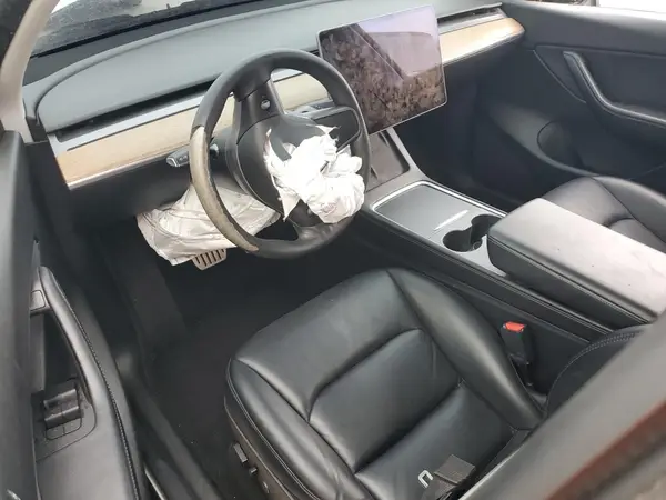 7SAYGDEF5NF323345 2022 TESLA MODEL Y - Image 8