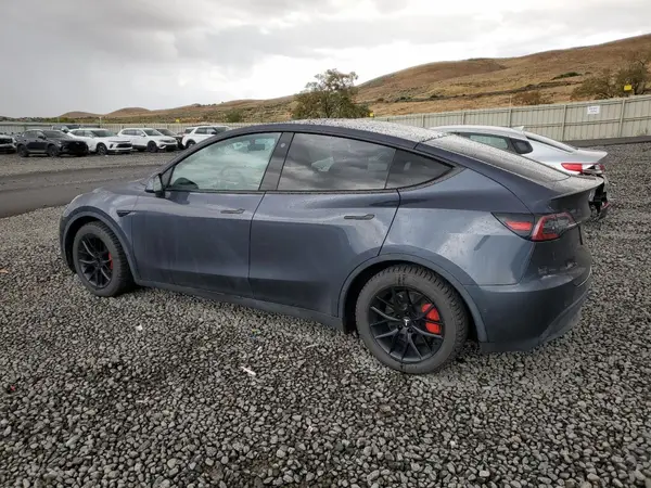 7SAYGDEF5NF326746 2022 TESLA MODEL Y - Image 2