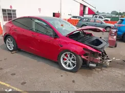 7SAYGDEF5NF327086 2022 TESLA MODEL Y