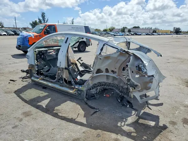 7SAYGDEF5NF327427 2022 TESLA MODEL Y - Image 2