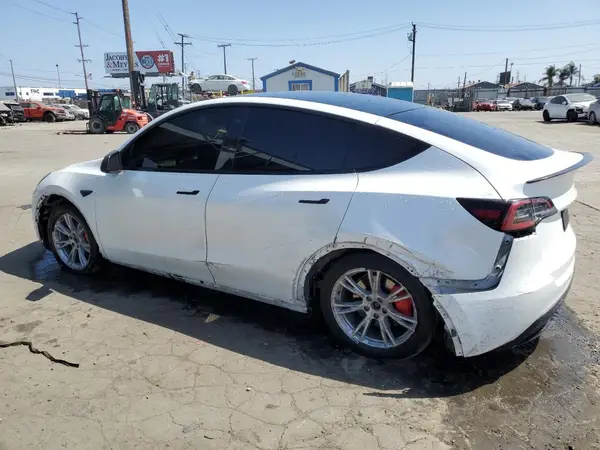 7SAYGDEF5NF337407 2022 TESLA MODEL Y - Image 2