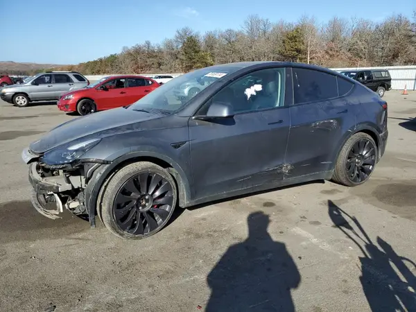 7SAYGDEF5NF338301 2022 TESLA MODEL Y - Image 1