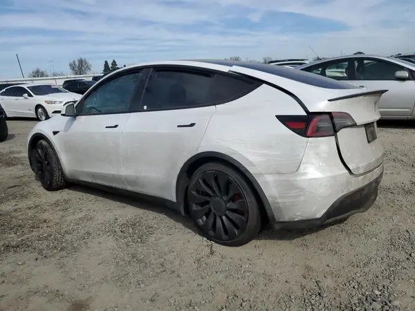 7SAYGDEF5NF339173 2022 TESLA MODEL Y - Image 2