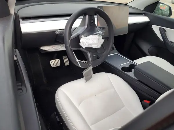 7SAYGDEF5NF378250 2022 TESLA MODEL Y - Image 8