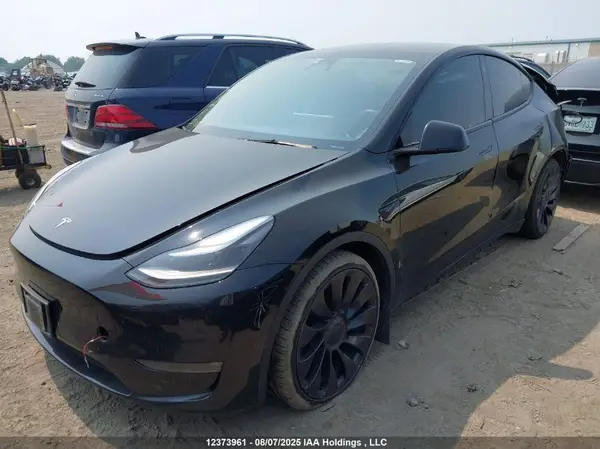 7SAYGDEF5NF381021 2022 TESLA MODEL Y - Image 2