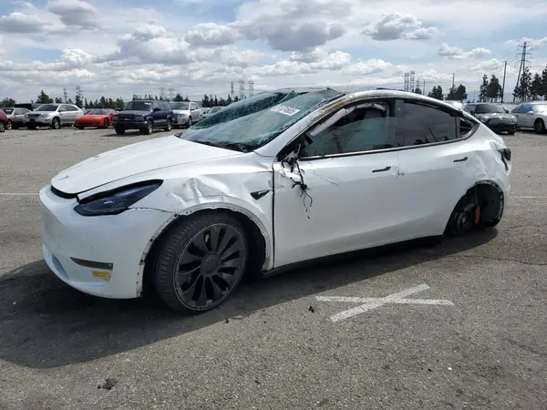 7SAYGDEF5NF381195 2022 TESLA MODEL Y - Image 1