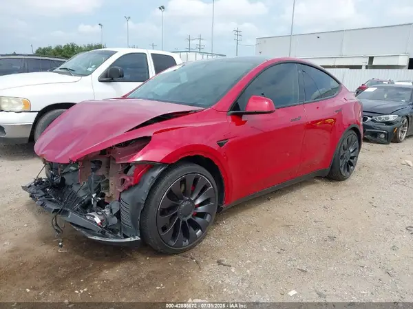 7SAYGDEF5NF381343 2022 TESLA MODEL Y - Image 2