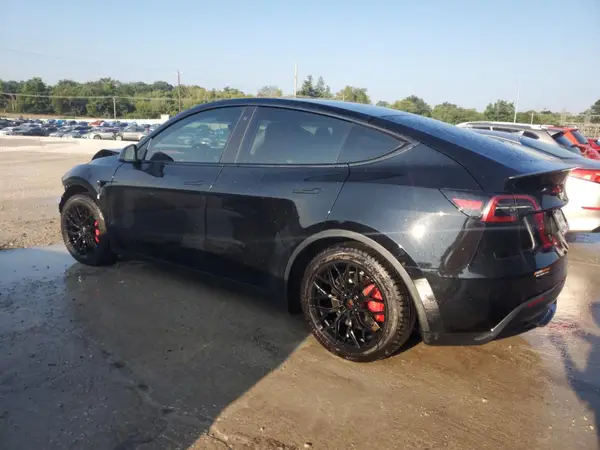 7SAYGDEF5NF382511 2022 TESLA MODEL Y - Image 2