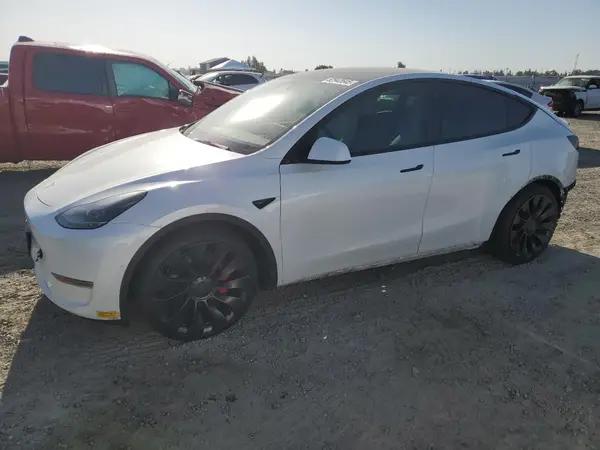 7SAYGDEF5NF389815 2022 TESLA MODEL Y - Image 1