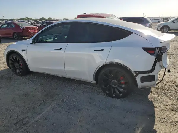 7SAYGDEF5NF389815 2022 TESLA MODEL Y - Image 2