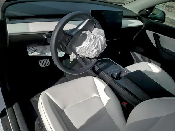 7SAYGDEF5NF390415 2022 TESLA MODEL Y - Image 8