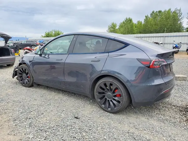 7SAYGDEF5NF393704 2022 TESLA MODEL Y - Image 2
