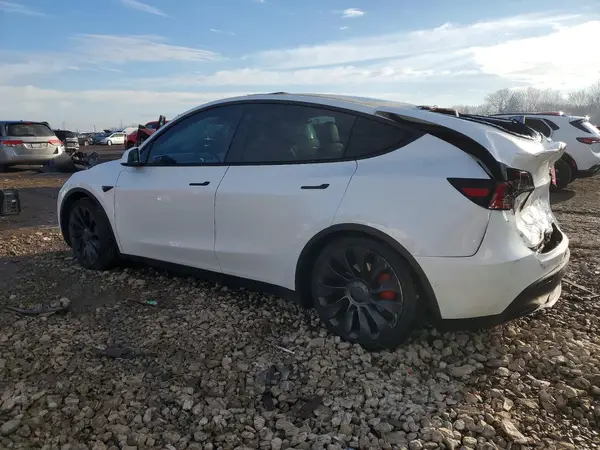 7SAYGDEF5NF394903 2022 TESLA MODEL Y - Image 2