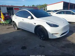 7SAYGDEF5NF396182 2022 TESLA MODEL Y