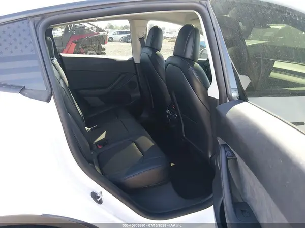 7SAYGDEF5NF396201 2022 TESLA MODEL Y - Image 8