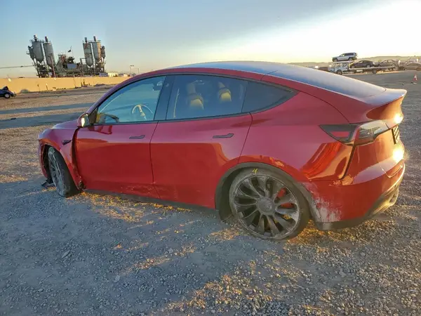 7SAYGDEF5NF399325 2022 TESLA MODEL Y - Image 2