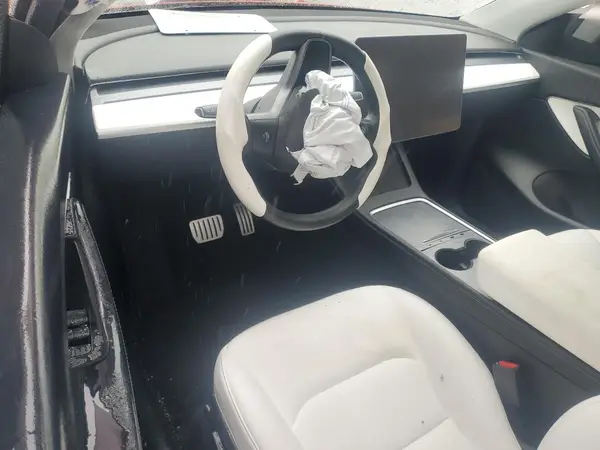 7SAYGDEF5NF399938 2022 TESLA MODEL Y - Image 8