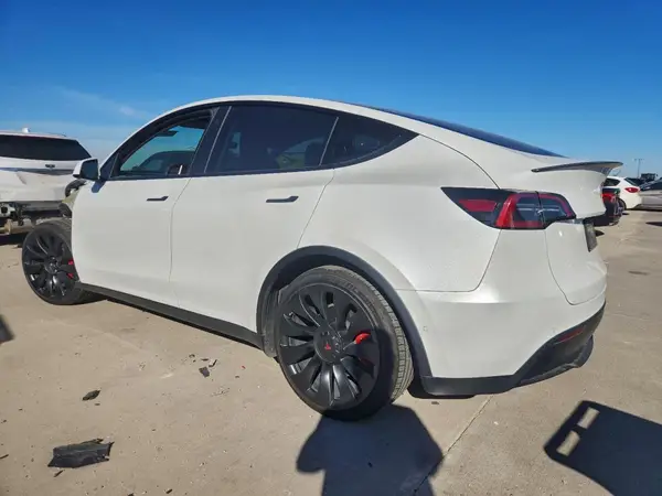 7SAYGDEF5NF400795 2022 TESLA MODEL Y - Image 2