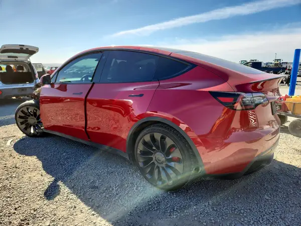 7SAYGDEF5NF404295 2022 TESLA MODEL Y - Image 2