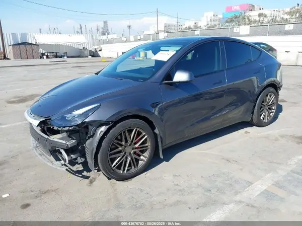 7SAYGDEF5NF404605 2022 TESLA MODEL Y - Image 2