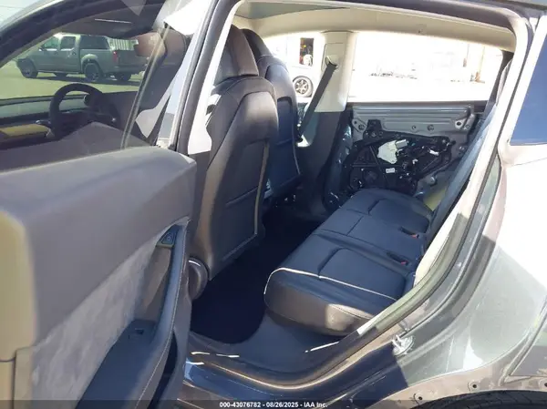 7SAYGDEF5NF404605 2022 TESLA MODEL Y - Image 8