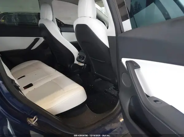 7SAYGDEF5NF405995 2022 TESLA MODEL Y - Image 8