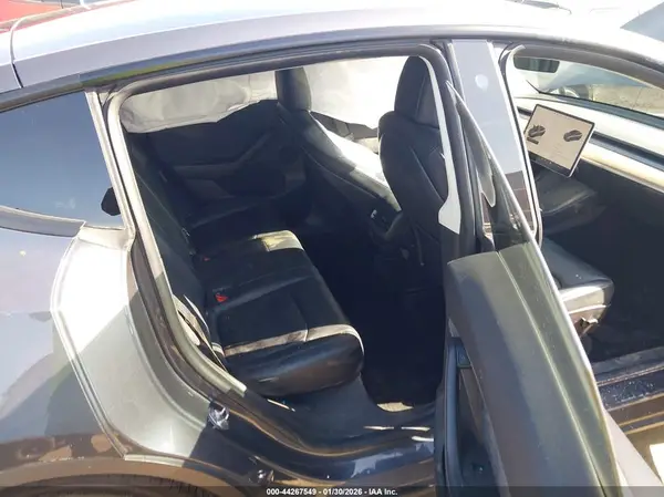 7SAYGDEF5NF406497 2022 TESLA MODEL Y - Image 8
