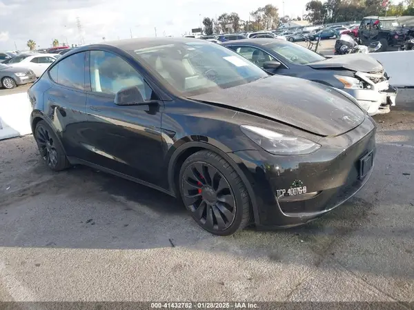 7SAYGDEF5NF407763 2022 TESLA MODEL Y - Image 1