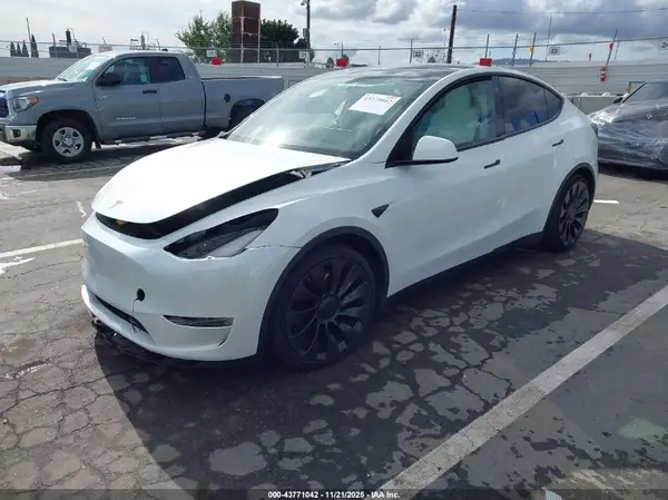 7SAYGDEF5NF409819 2022 TESLA MODEL Y - Image 2