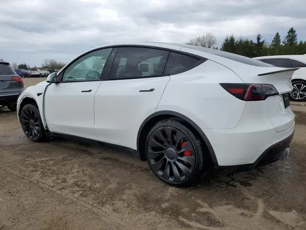7SAYGDEF5NF444442 2022 TESLA MODEL Y - Image 2