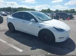 7SAYGDEF5NF445011 2022 TESLA MODEL Y