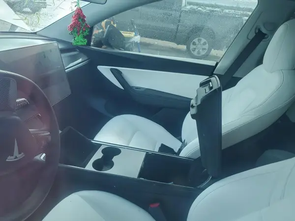 7SAYGDEF5NF446563 2022 TESLA MODEL Y - Image 8