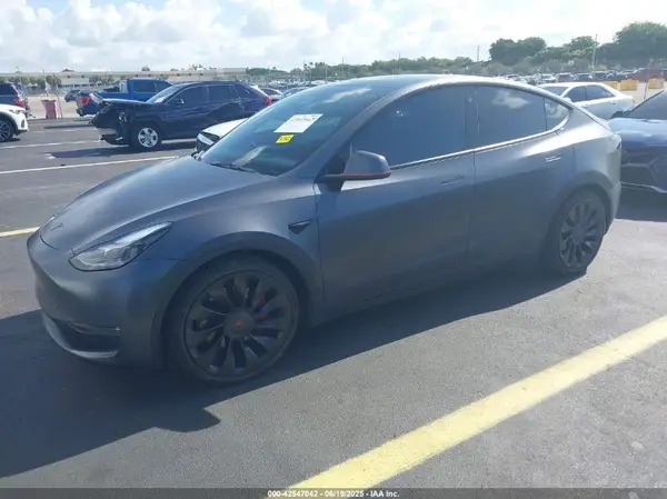 7SAYGDEF5NF452248 2022 TESLA MODEL Y - Image 2