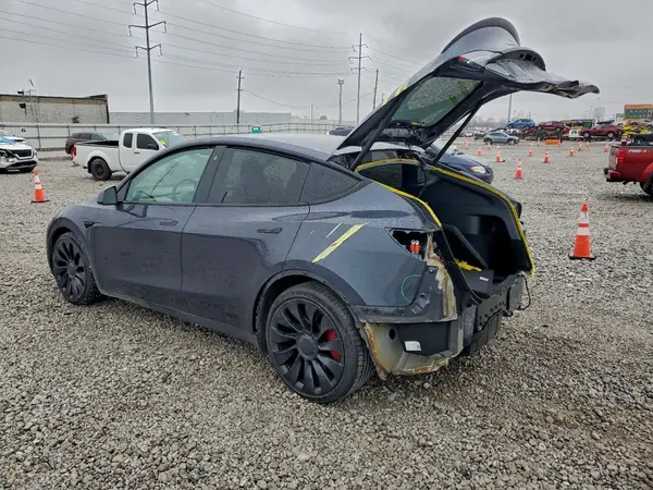 7SAYGDEF5NF452427 2022 TESLA MODEL Y - Image 2