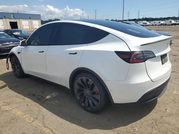 7SAYGDEF5NF453612 2022 TESLA MODEL Y - Image 2