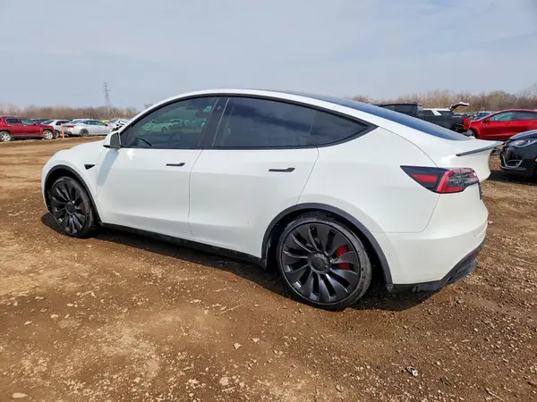 7SAYGDEF5NF454114 2022 TESLA MODEL Y - Image 2