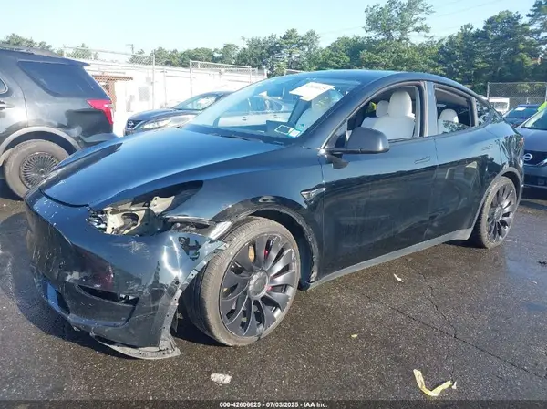 7SAYGDEF5NF457448 2022 TESLA MODEL Y - Image 2