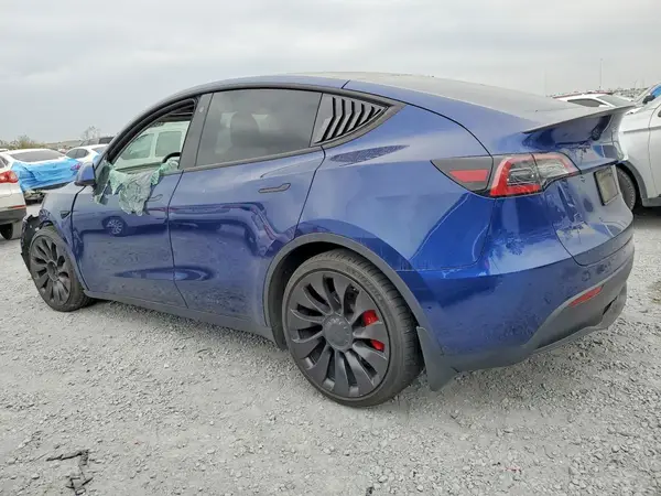 7SAYGDEF5NF459670 2022 TESLA MODEL Y - Image 2