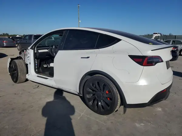 7SAYGDEF5NF464416 2022 TESLA MODEL Y - Image 2