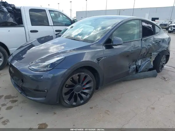7SAYGDEF5NF505109 2022 TESLA MODEL Y - Image 2