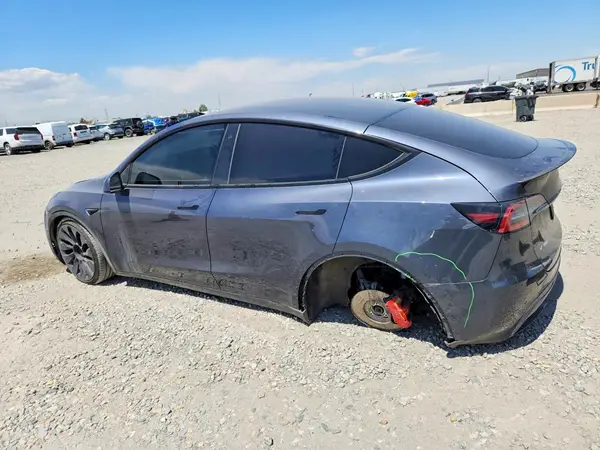 7SAYGDEF5NF507328 2022 TESLA MODEL Y - Image 2