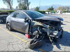 7SAYGDEF5NF511752 2022 TESLA MODEL Y
