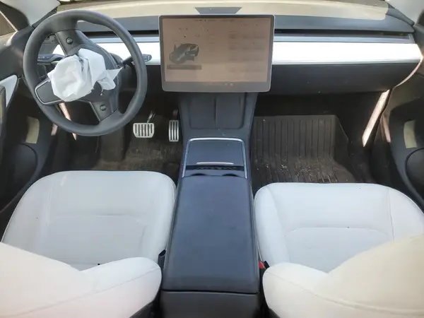 7SAYGDEF5NF515610 2022 TESLA MODEL Y - Image 8