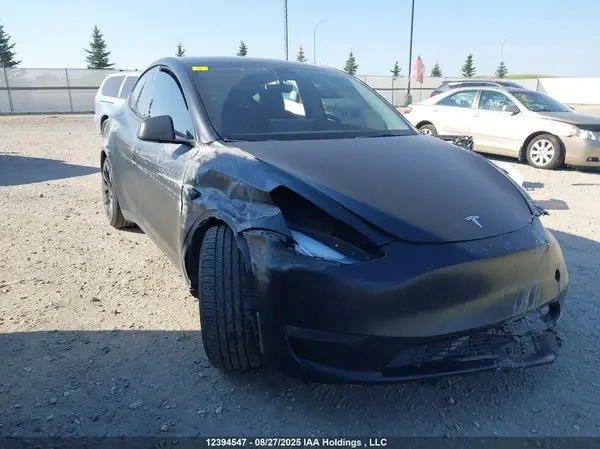 7SAYGDEF5NF516885 2022 TESLA MODEL Y - Image 1