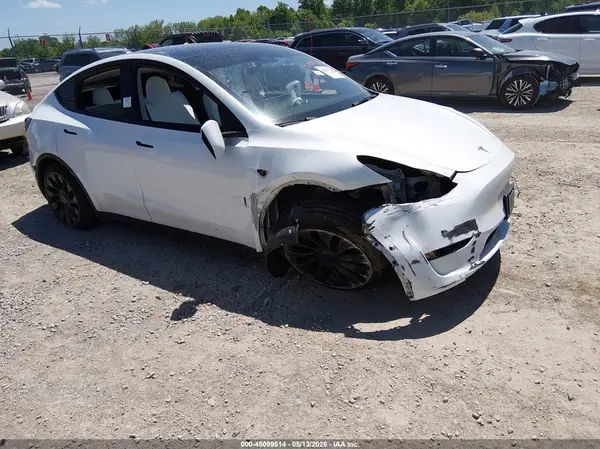 7SAYGDEF5NF522847 2022 TESLA MODEL Y - Image 1