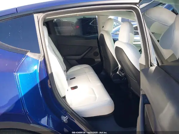7SAYGDEF5NF524131 2022 TESLA MODEL Y - Image 8