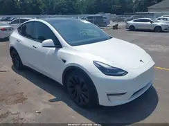 7SAYGDEF5NF537090 2022 TESLA MODEL Y