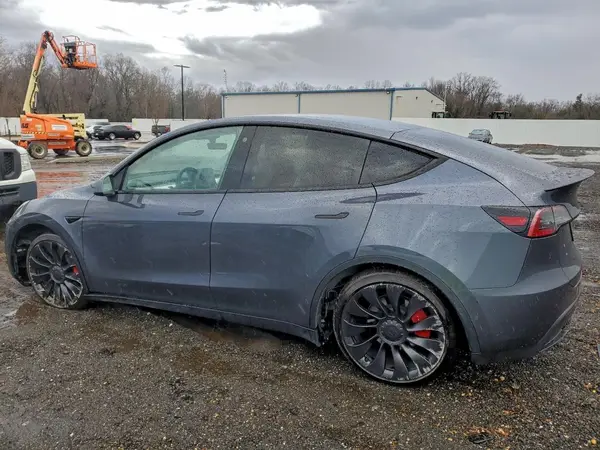 7SAYGDEF5NF538739 2022 TESLA MODEL Y - Image 2