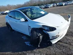 7SAYGDEF5NF542189 2022 TESLA MODEL Y