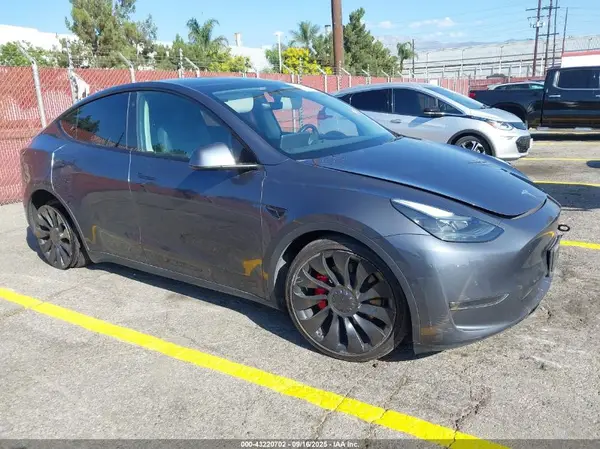 7SAYGDEF5NF544248 2022 TESLA MODEL Y - Image 1